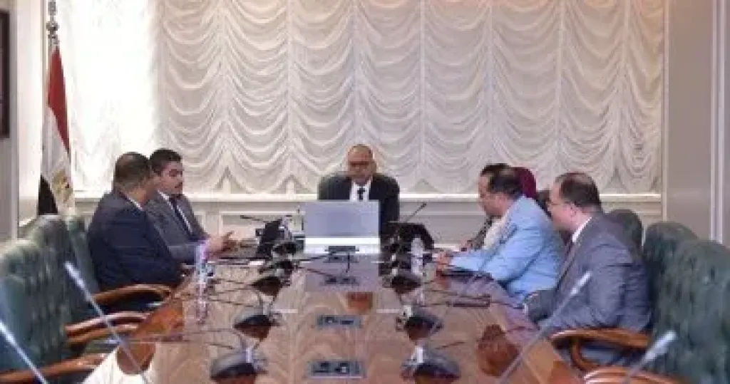 وزير العمل يستقبل مدير عام الأكاديمية العربية السعودية