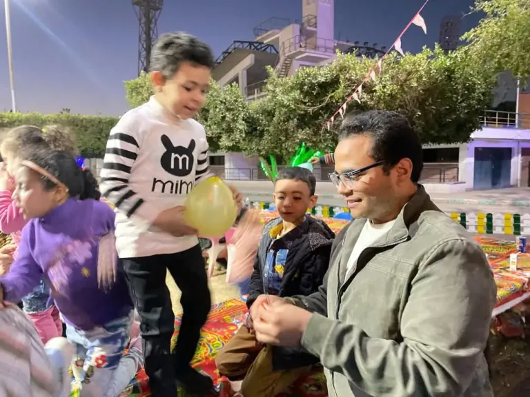 جانب من متابعه 
