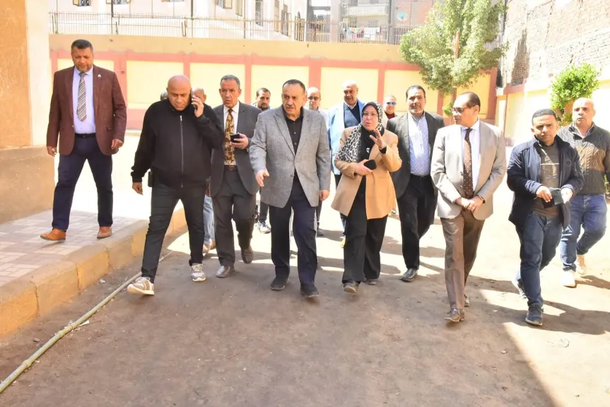 محافظ أسيوط 