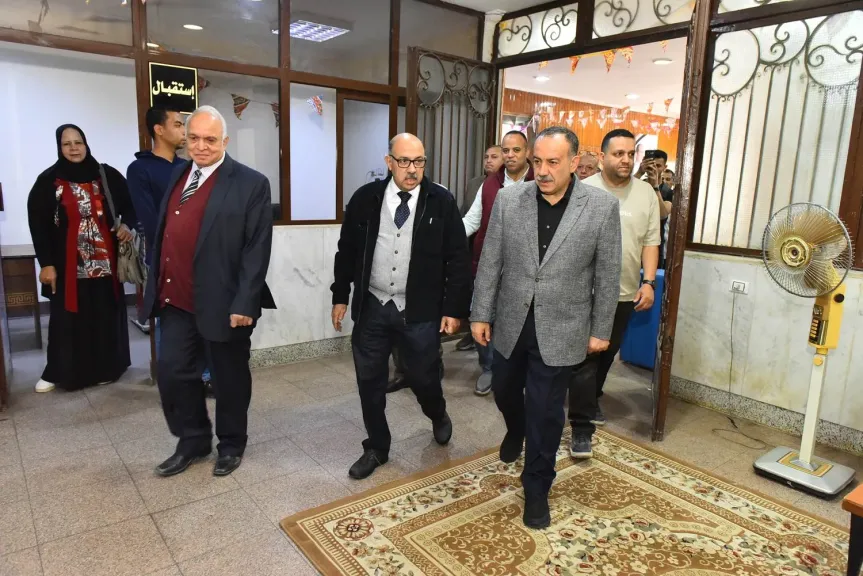 محافظ أسيوط 