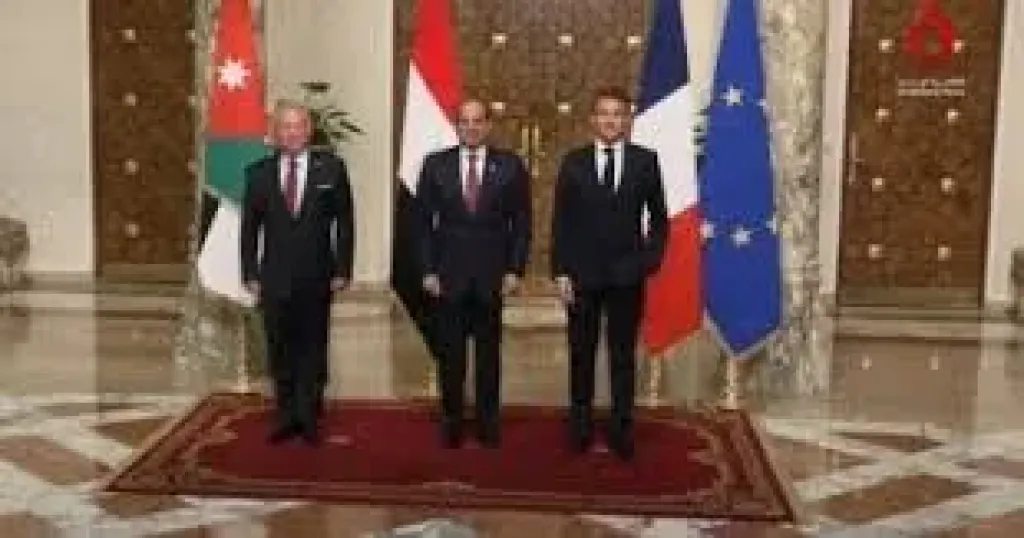 الرئيس السيسى ونظيره الفرنسى والعاهل الاردني 