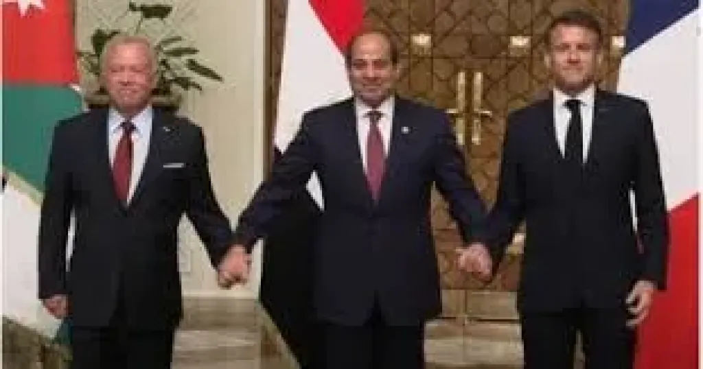 القمة الثلاثية 