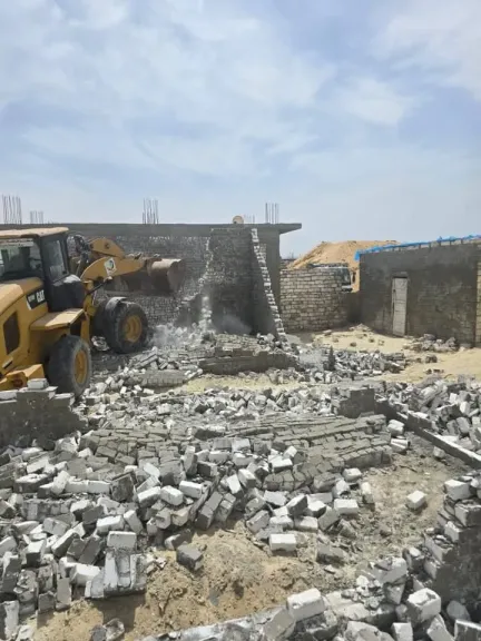 جاكلين لا تهاون مع التعديات البحيرة تواصل إزالة المخالفات 