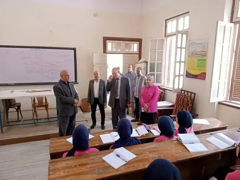 جانب من متابعه 