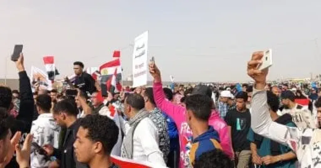 مسيرات أمام مطار العريش لدعم القضية الفلسطينية
