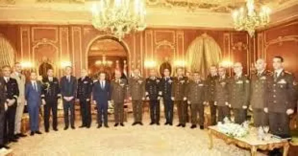 وزير الدفاع 