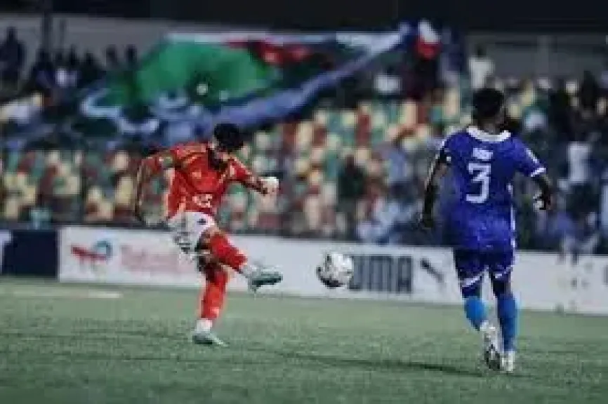 لقطة من مباراة الأهلي والهلال