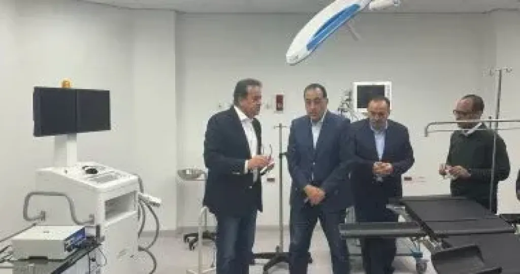 رئيس الوزراء بمستشفى منفلوط