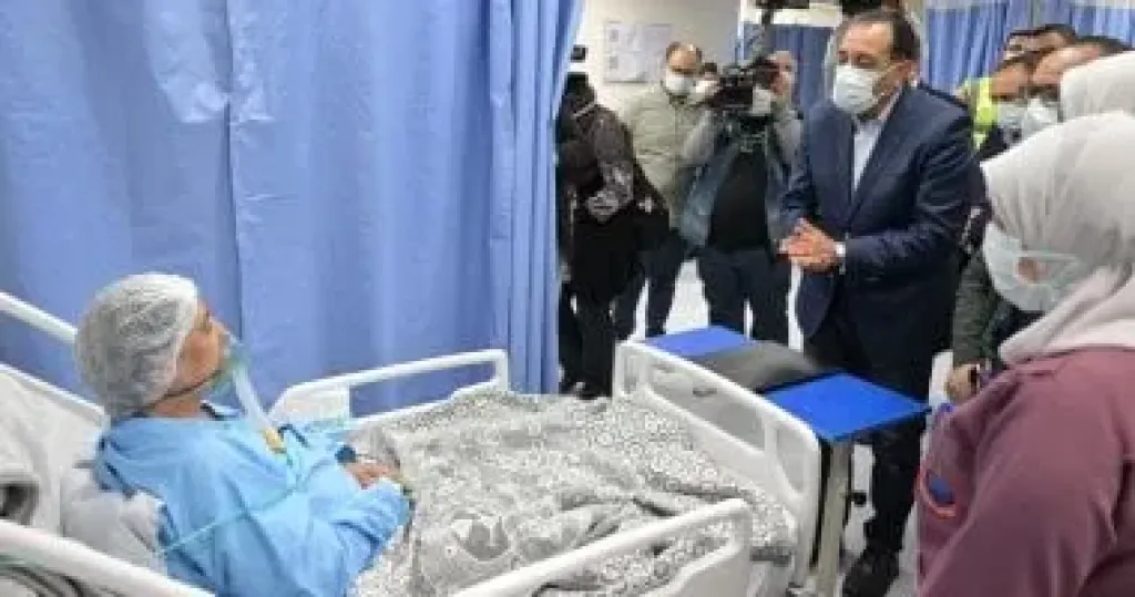 زيارة رئيس الوزراء لمستشفى منفلوط المركزي