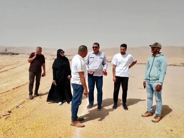 جانب من متابعه 