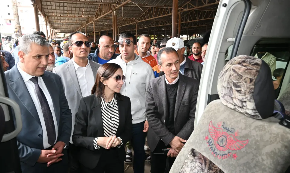 جاكلين عازر-