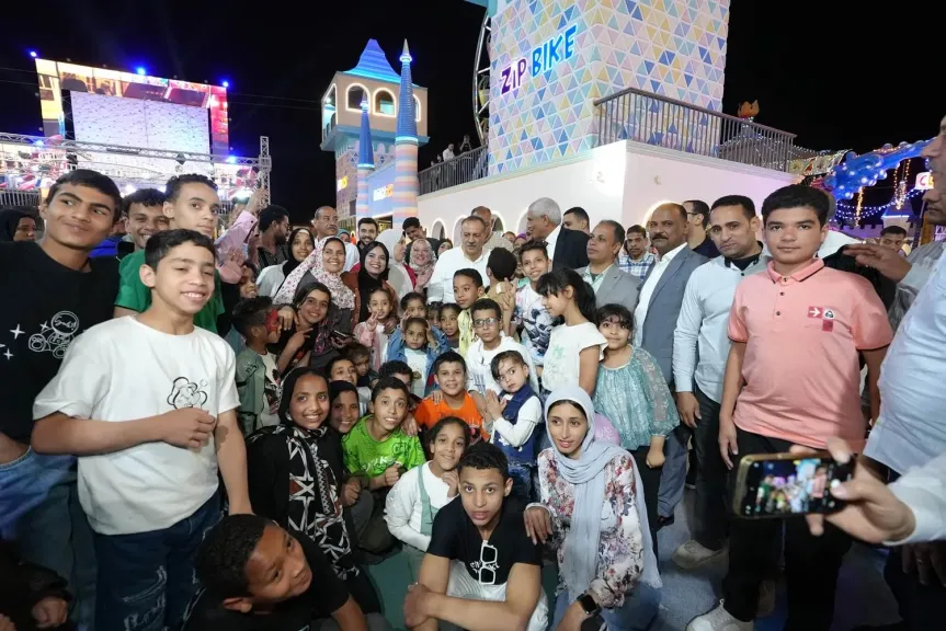 جانب من متابعه 