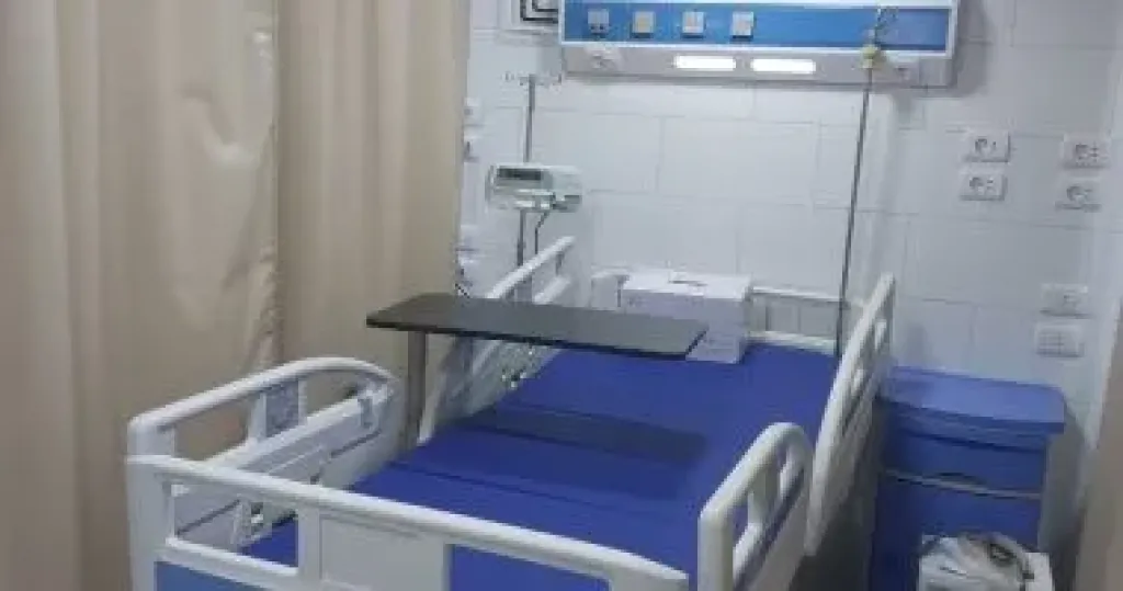 سرير عناية مركزة 