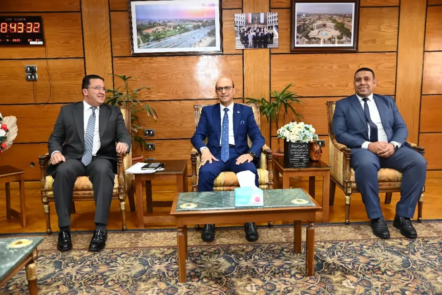 رئيس جامعة أسيوط 