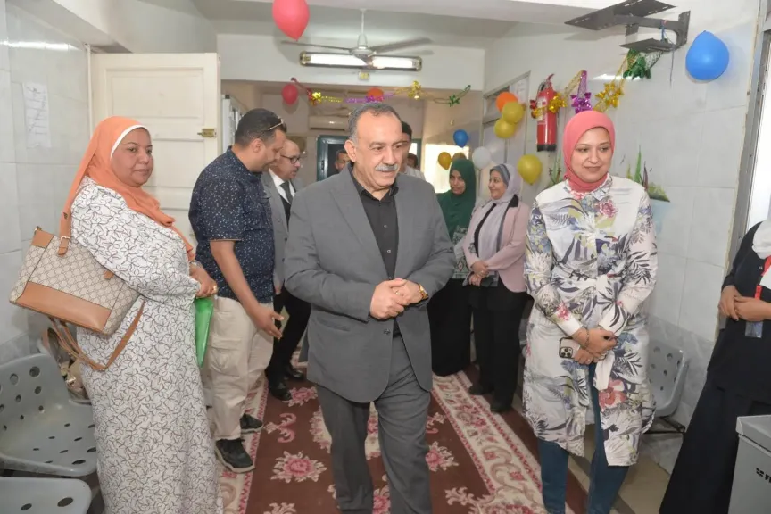 جانب من متابعه 