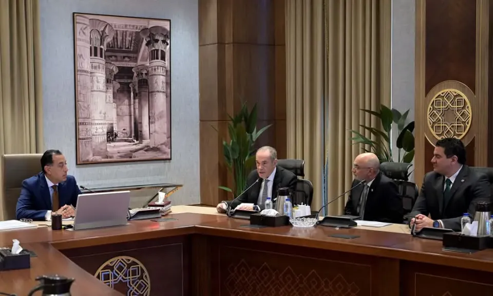 قيادات مجموعة المنصور للسيارات مع رئيس الوزراء
