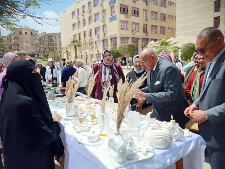 جانب من المشاركة بالمعرض