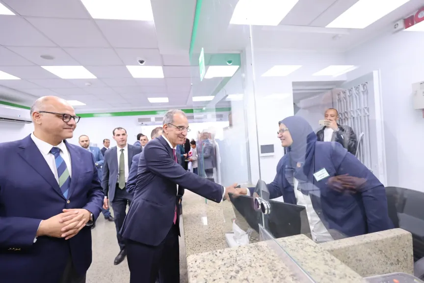 وزير الاتصالات وتكنولوجيا المعلومات 