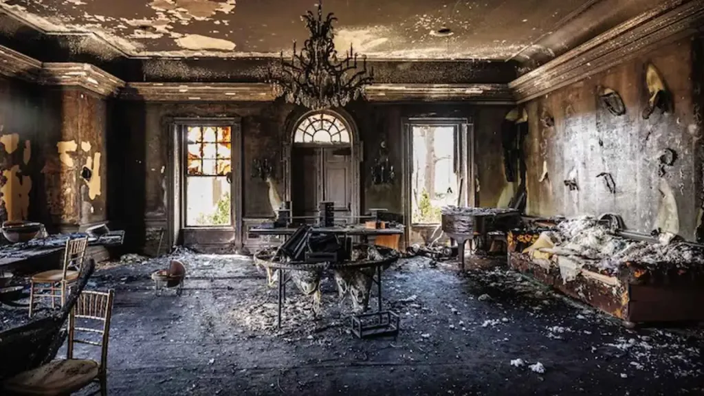 من موقع الحريق
