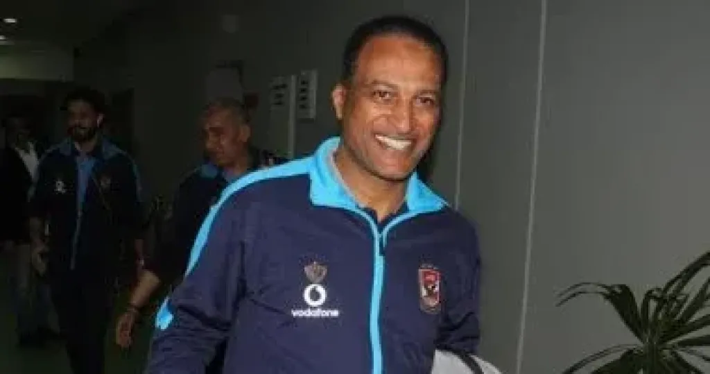 يد الأهلي