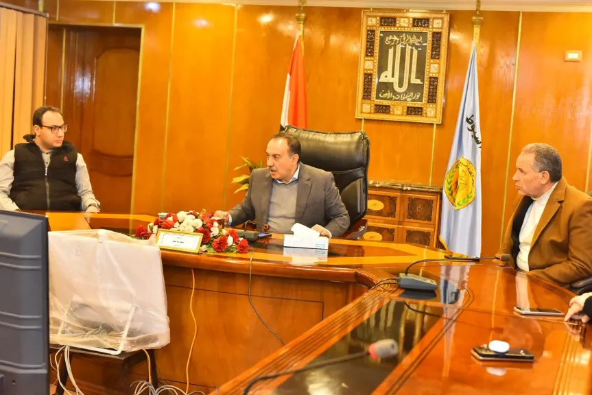 محافظ أسيوط 