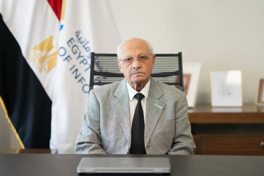 الدكتور أحمد حمد