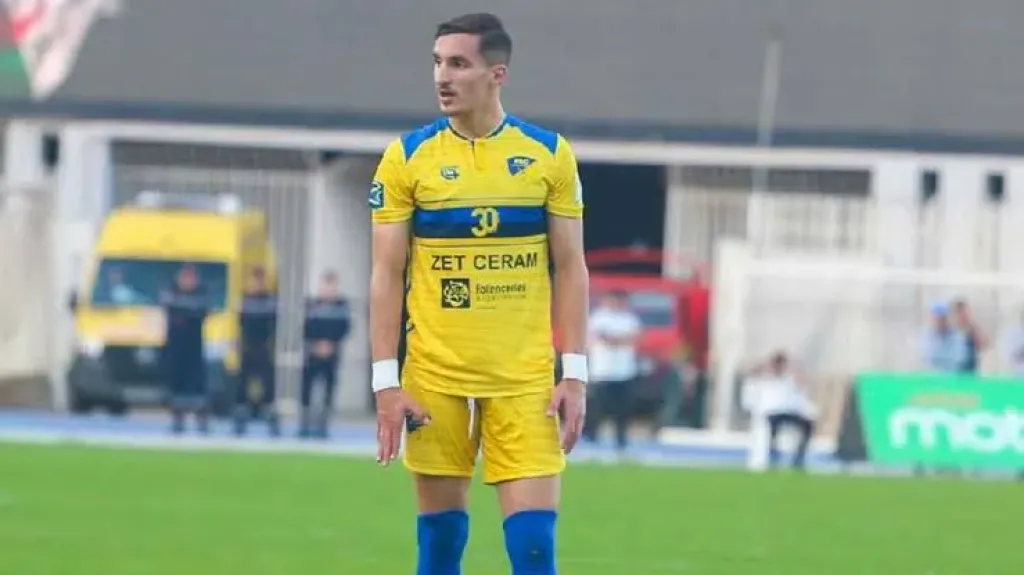 اللاعب عادل بولبينة