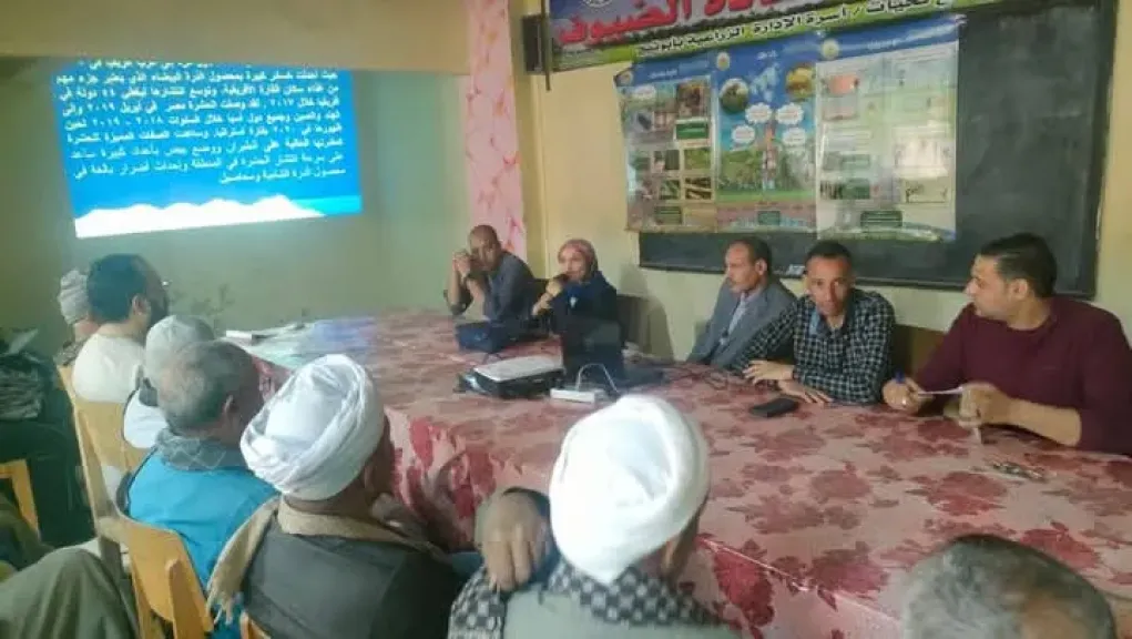 جانب من متابعه 