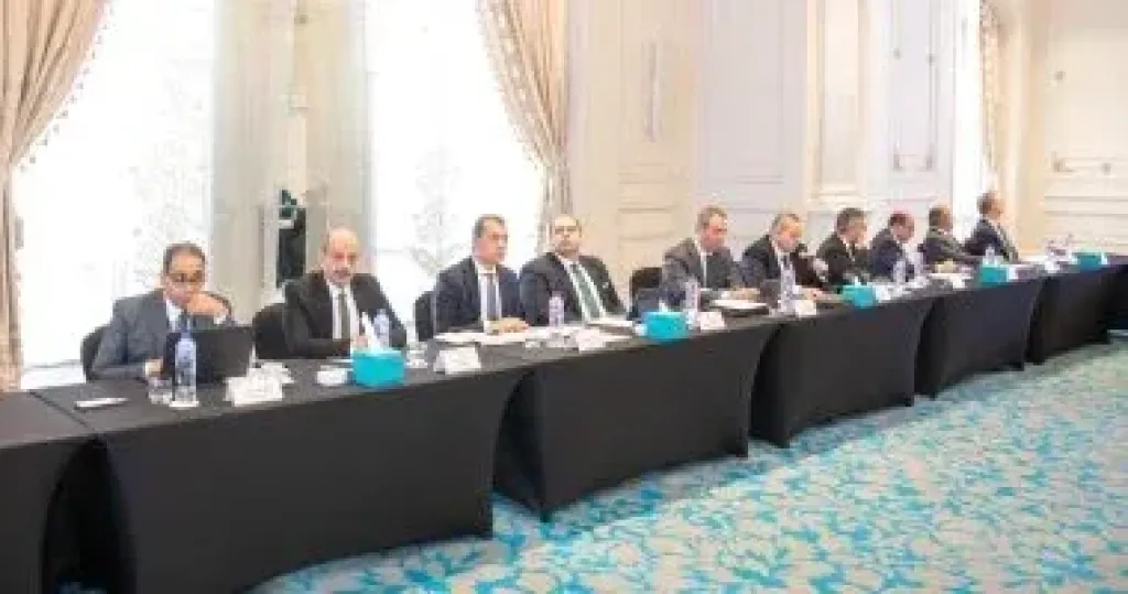 خلال الاجتماع