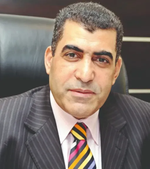 الكاتب الصحفي طه خليفة 