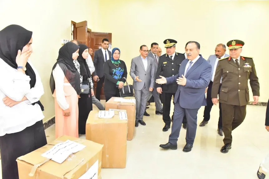 محافظ أسيوط 