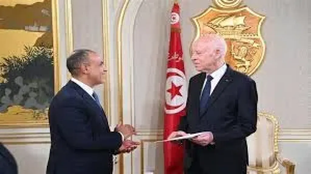 وزير الخارجية والرئيس التونسي 
