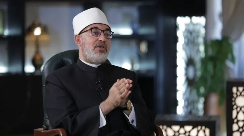 المفتي مهنئًا البابا تواضروس الثاني