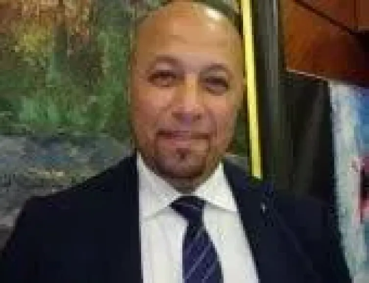 الدكتور هشام صلاح
