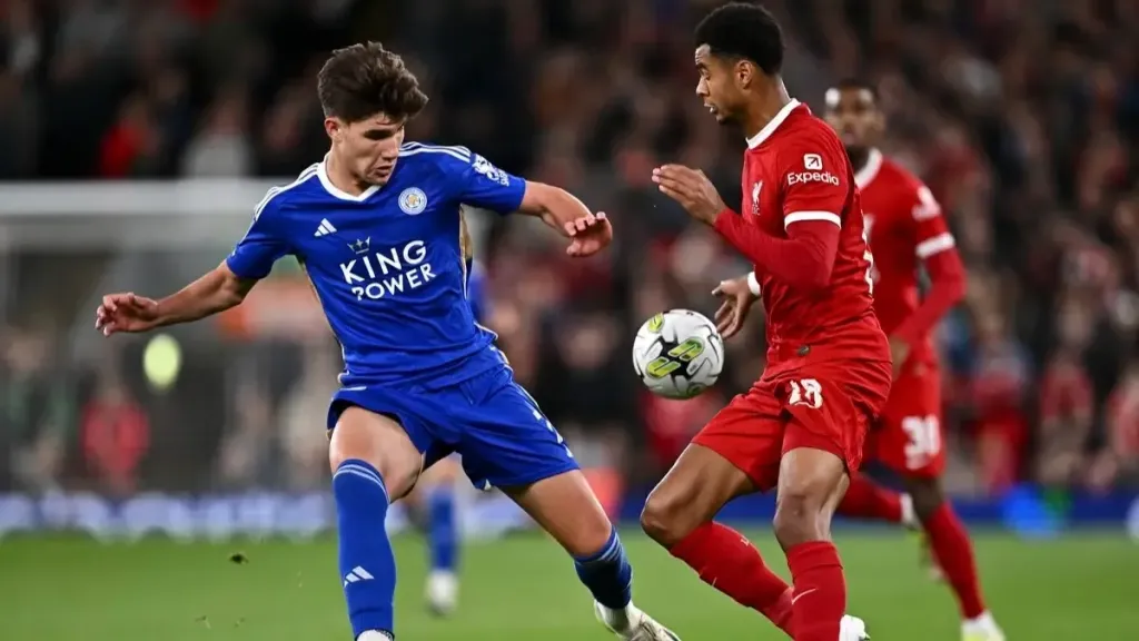 القنوات الناقلة لمباراة ليفربول اليوم ضد ليستر سيتي في الدوري الإنجليزي مع الموعد