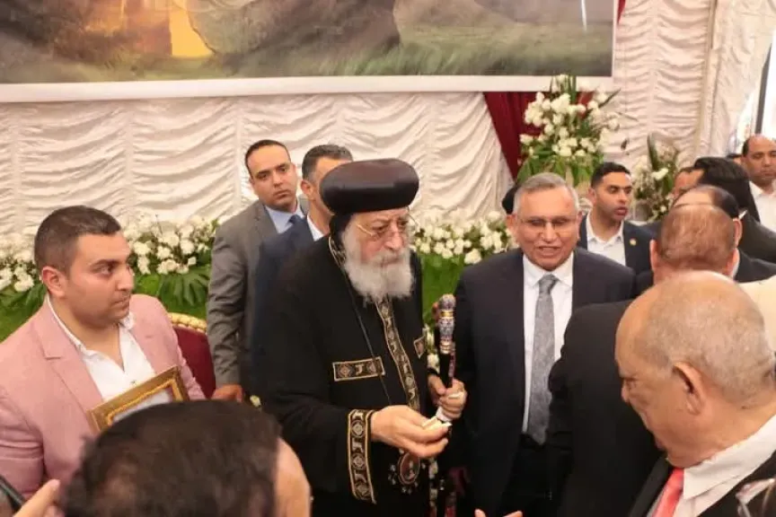 رئيس الوفد يقدم التهنئة بعيد القيامة المجيد