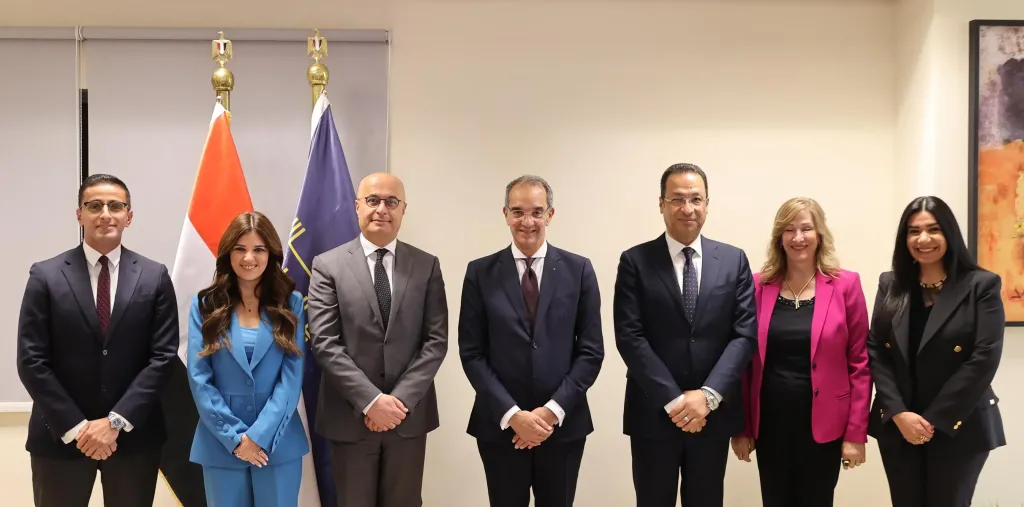وزير الاتصالات