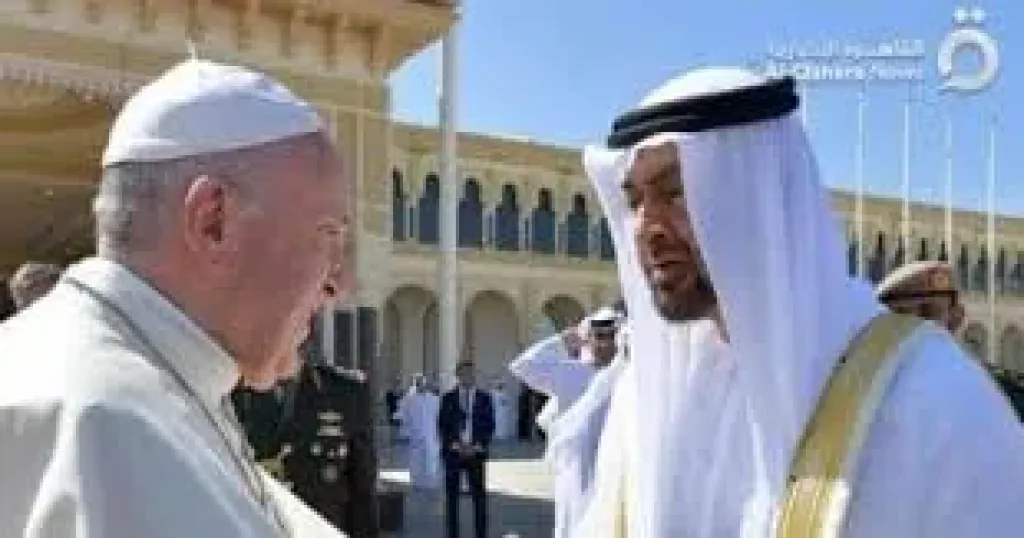 محمد بن زايد و البابا فرانسيس 