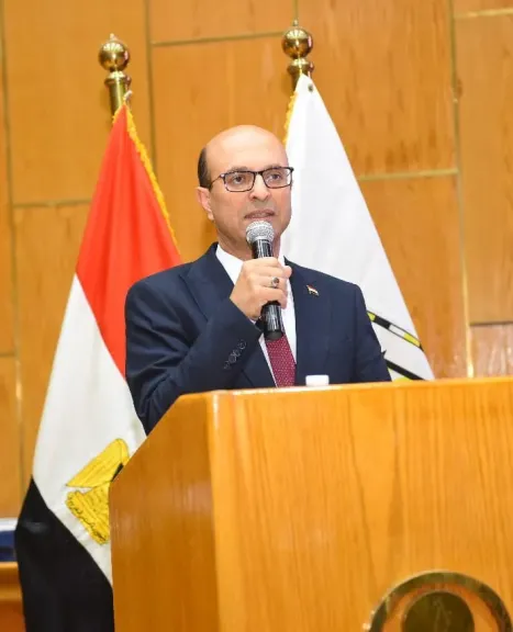 رئيس جامعة أسيوط 