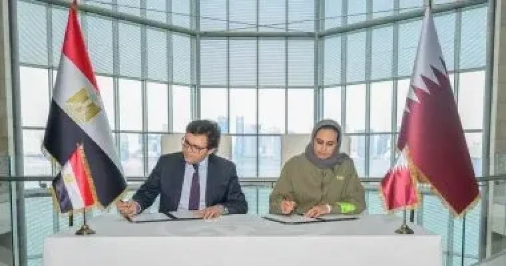 جانب من توقيع الاتفاق