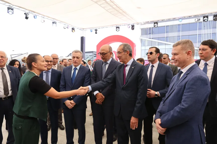 وزير الاتصالات 