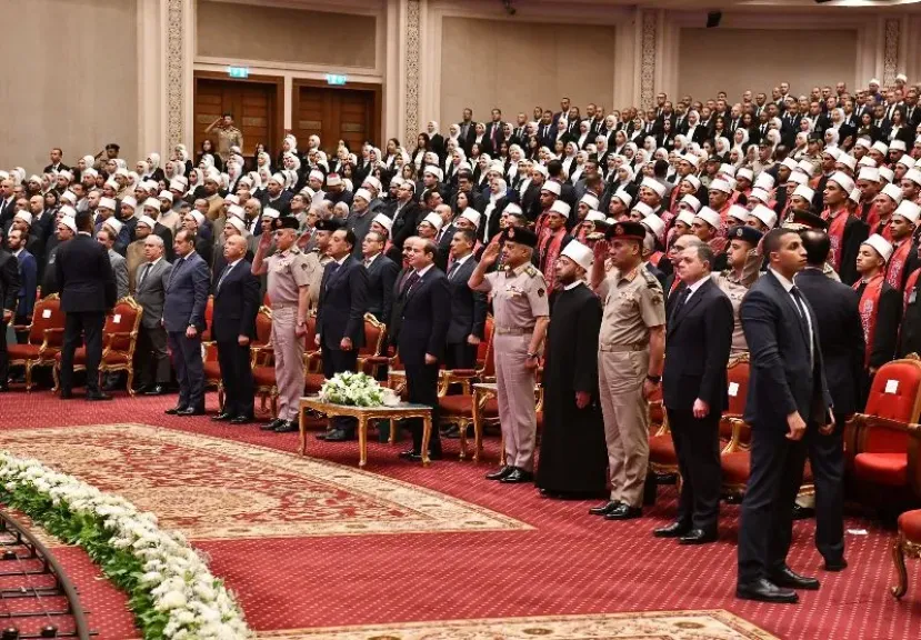 السيد الرئيس السيسي يشارك في حفل تخرج أئمة الأوقاف من الأكاديمية العسكرية المصرية Share