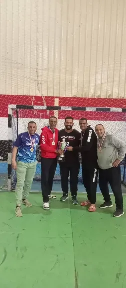 جانب من متابعه 
