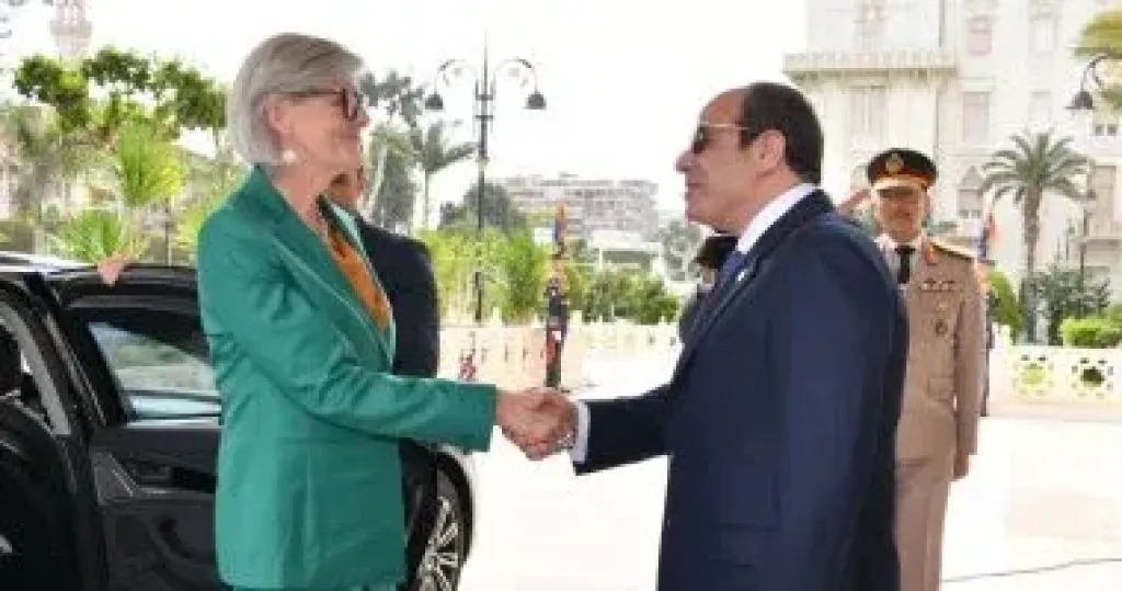 الرئيس عبد الفتاح السيسي والسيدة "سام موستين" الحاكم العام لكومنولث أستراليا