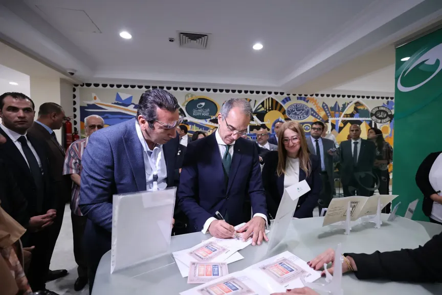 وزير الاتصالات