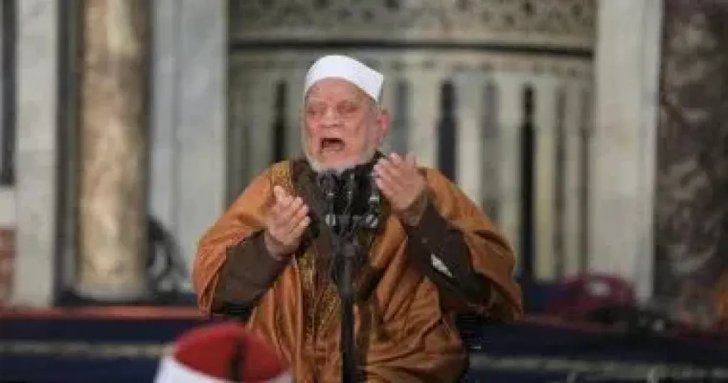 الدكتور احمد عمر هاشم