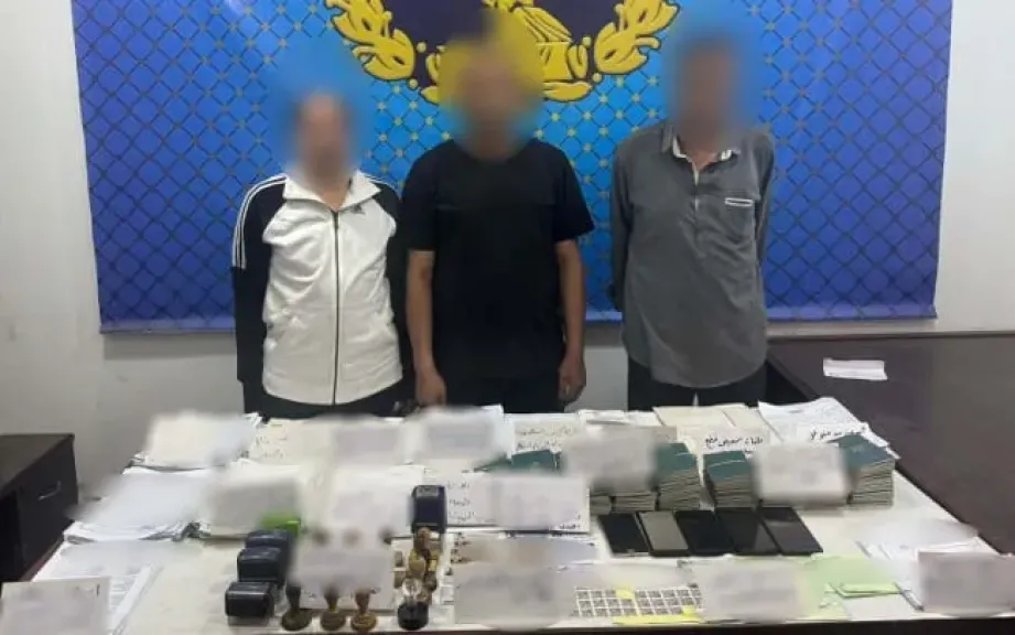 المتهمون والمضبوطات