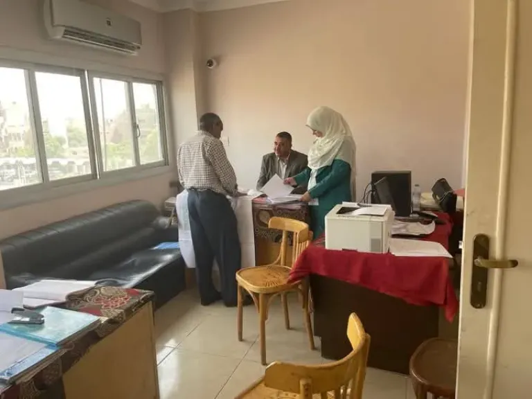 جانب من متابعه 