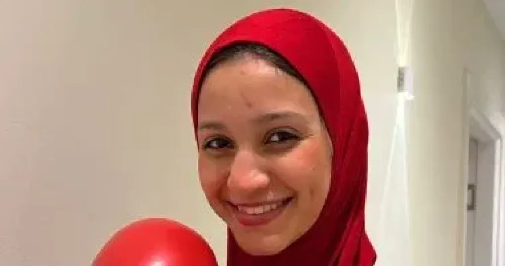 لاعبة كونغ فو