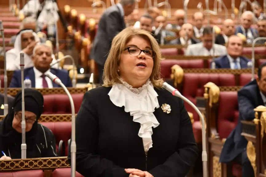 وكيلة الشيوخ فيبي فوزى